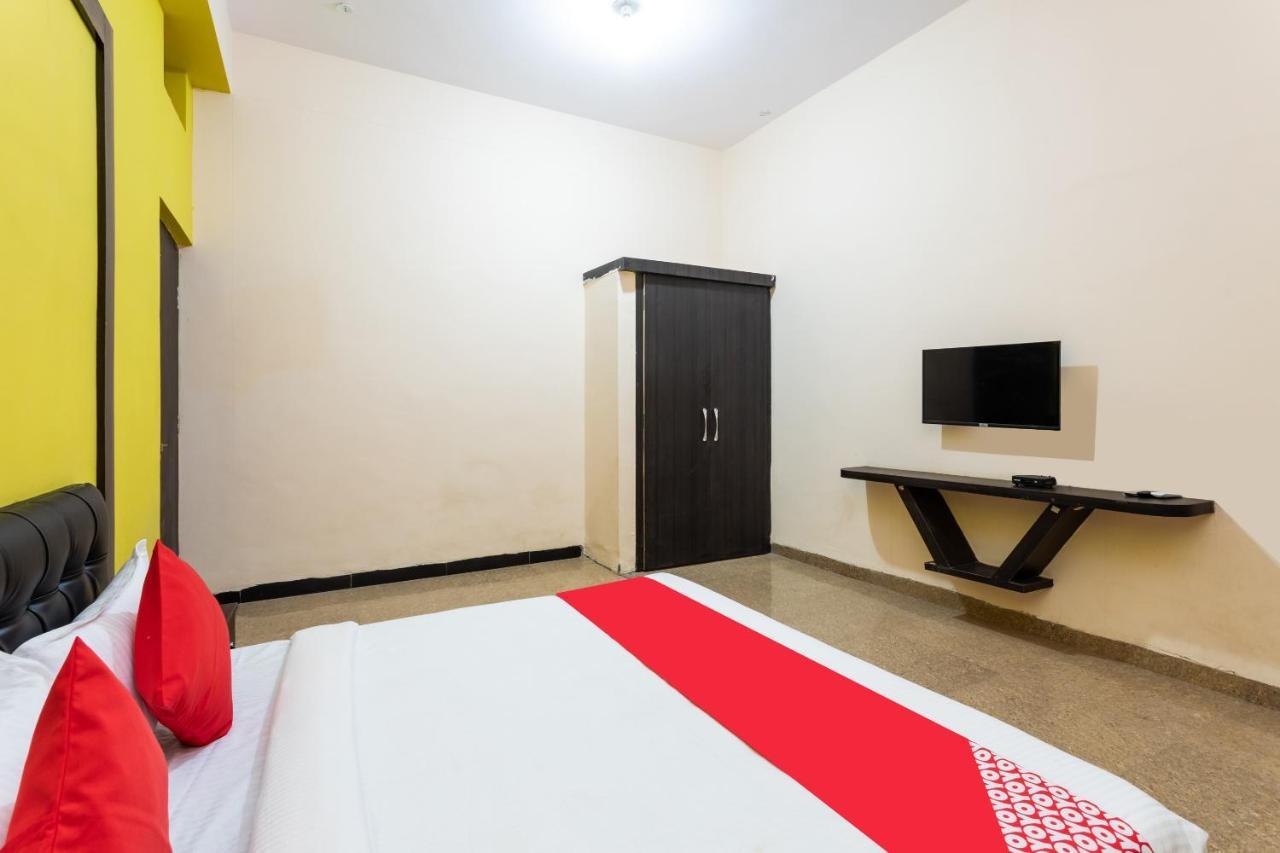 Oyo 35845 U-Turn Hotel Harsola Esterno foto