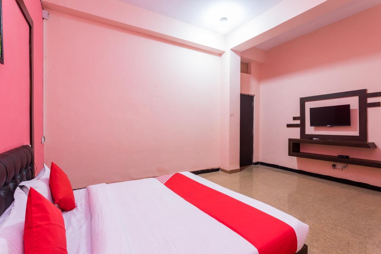 Oyo 35845 U-Turn Hotel Harsola Esterno foto