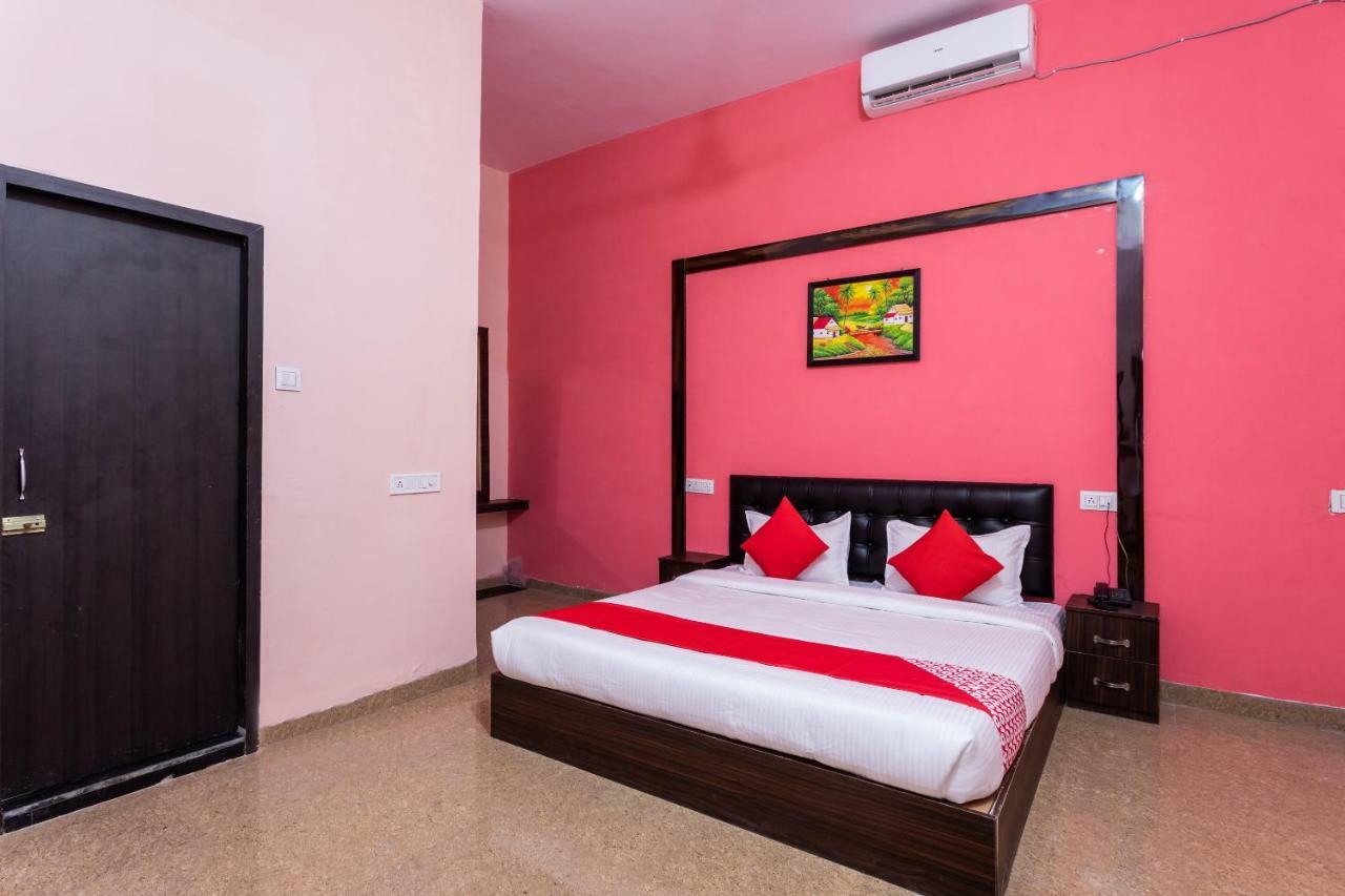 Oyo 35845 U-Turn Hotel Harsola Esterno foto